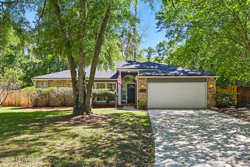 8070 Dickie Dr, Jacksonville, FL 32216