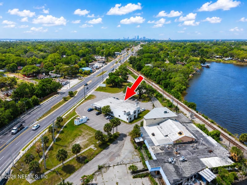 8074 N Main St, Jacksonville, FL 32208