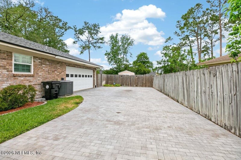808 Maplewood Ln, Orange Park, FL 32065