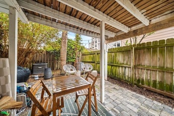 809 2nd St S, Jacksonville Beach, FL 32250
