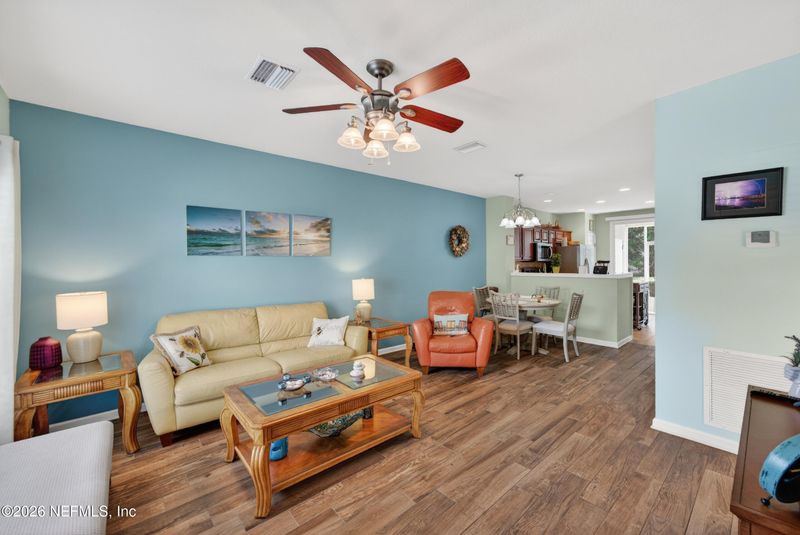 8097 Summergate Ct, Jacksonville, FL 32256