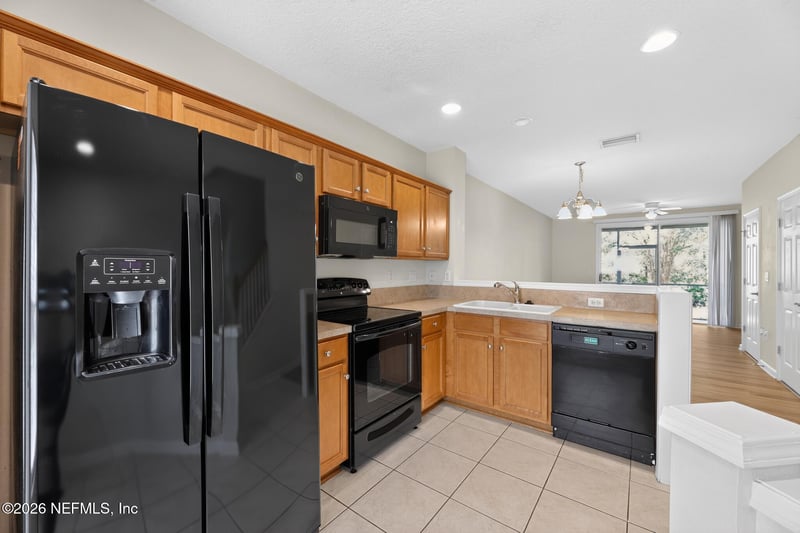 8099 Summer Cove Ct, Jacksonville, FL 32256