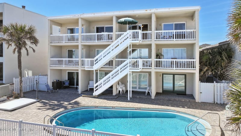 811 1st St #10, Jacksonville Beach, FL 32250
