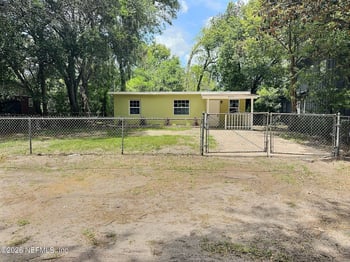 8111 Hammond Blvd, Jacksonville, FL 32220