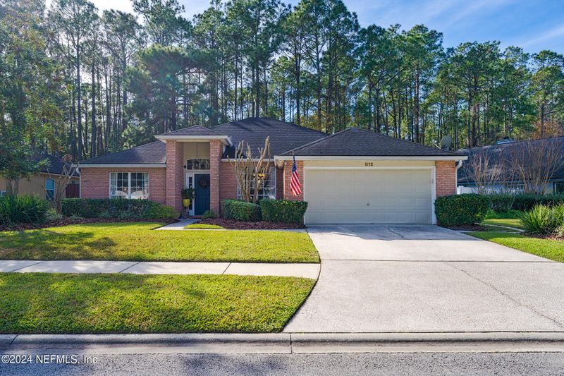 812 Harbor Winds Dr, Jacksonville, FL 32225