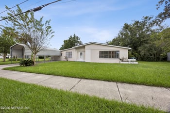 8124 Sierra Madre Dr W, Jacksonville, FL 32217