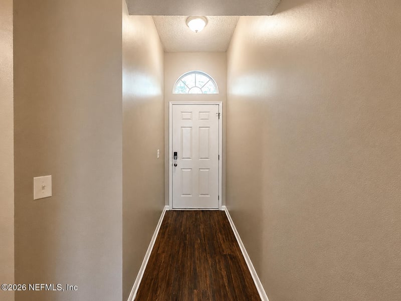 8126 Fieldside Dr W, Jacksonville, FL 32244