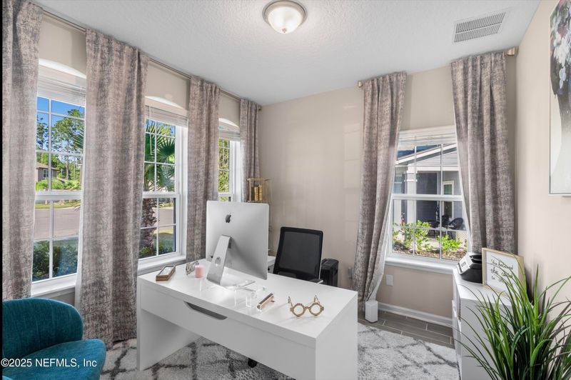 813 Laurel Valley Dr, Orange Park, FL 32065