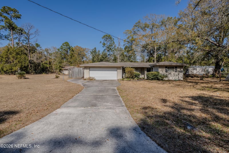 8133 Mc Glothlin St, Jacksonville, FL 32210