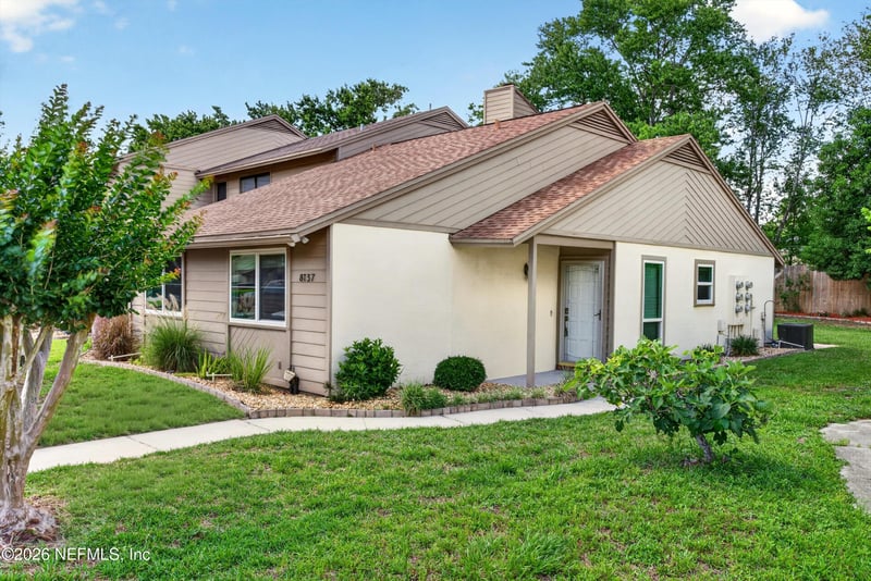 8137 Village Gate Ct, Jacksonville, FL 32217