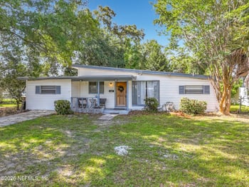 8146 La Marne Dr, Jacksonville, FL 32221