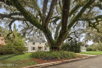 815 Alhambra Dr N, Jacksonville, FL 32207
