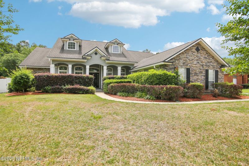 8152 Sierra Oaks Blvd, Jacksonville, FL 32219