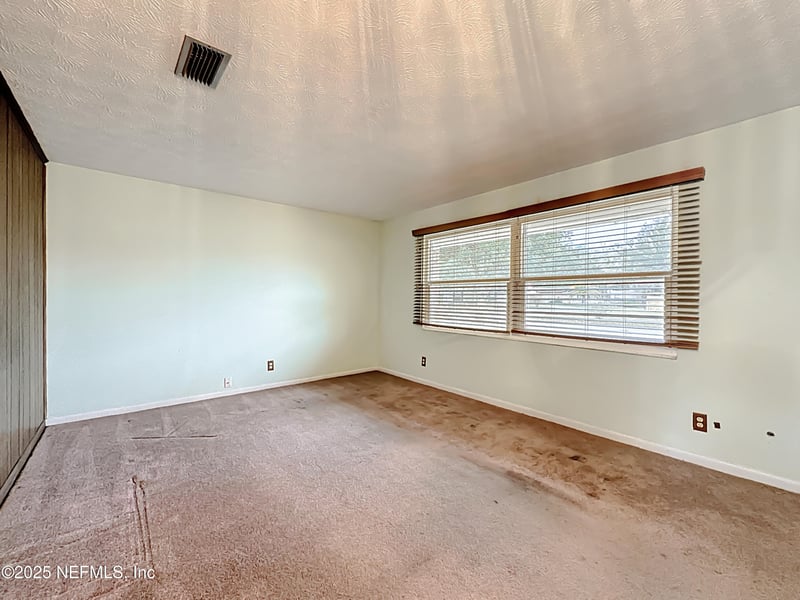 8157 Galaxie Dr, Jacksonville, FL 32244