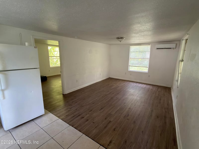 8161 Thrasher Ave, Jacksonville, FL 32219