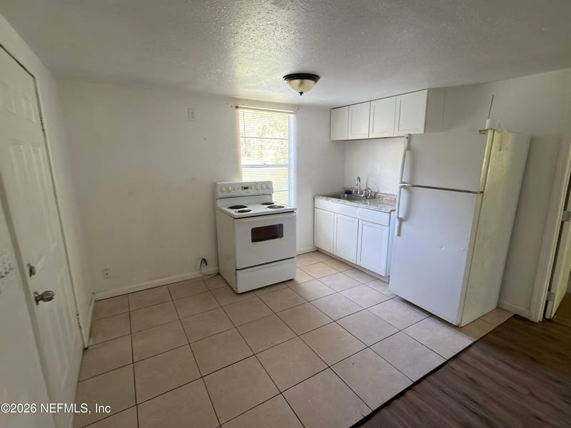 8161 Thrasher Ave, Jacksonville, FL 32219