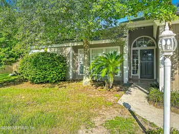 8174 Loch Lomond Ln, Jacksonville, FL 32244
