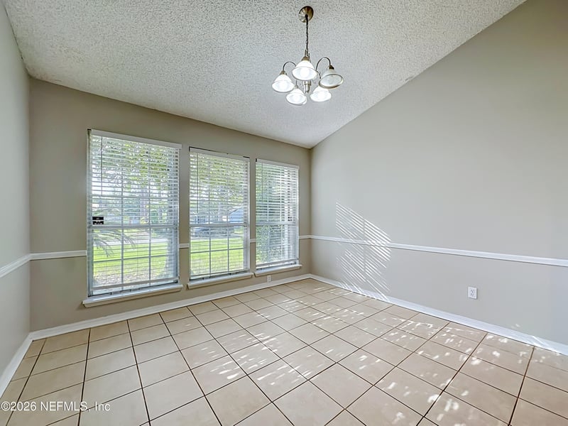8174 Loch Lomond Ln, Jacksonville, FL 32244