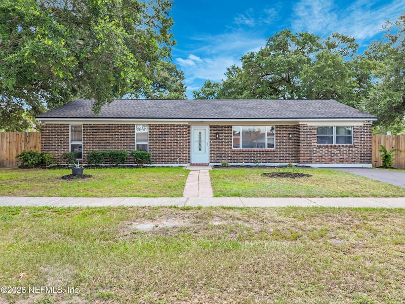 8174 Spring Lake Rd N, Jacksonville, FL 32210