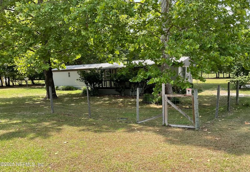 8180 Melrose Rd, Melrose, FL 32666