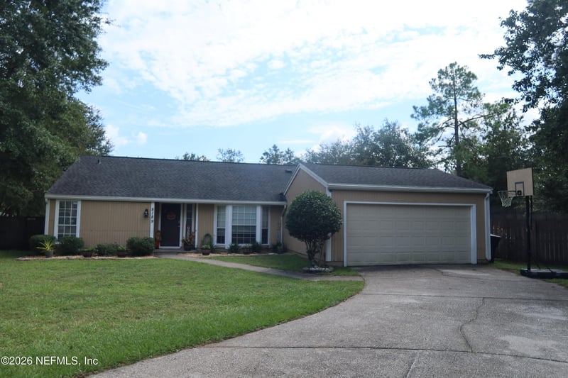 8189 Kilwinning Ln, Jacksonville, FL 32244
