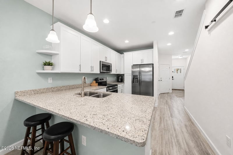 820 5th Ave S, Jacksonville Beach, FL 32250
