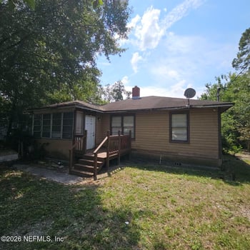 820 Gardenia Ln, Jacksonville, FL 32208