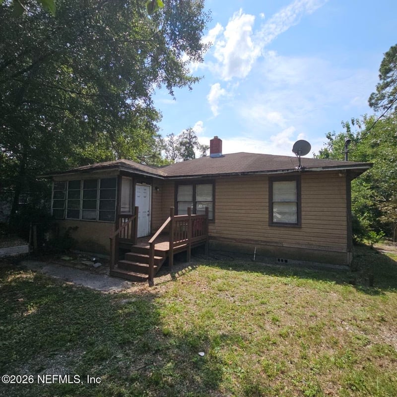 820 Gardenia Ln, Jacksonville, FL 32208