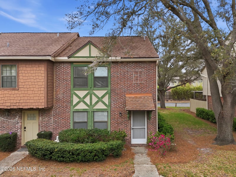 8201 Sutton Pl N, Jacksonville, FL 32217