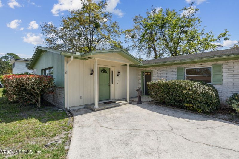 8206 Caravelle Dr, Jacksonville, FL 32244