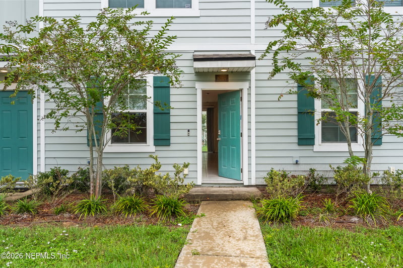 8207 Larose Rd, Jacksonville, FL 32211
