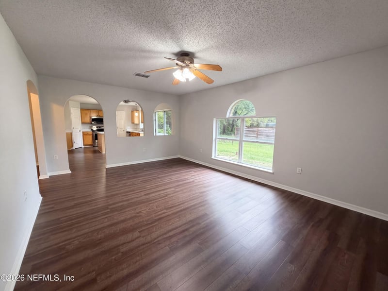 8215 Foxdale Dr, Jacksonville, FL 32210
