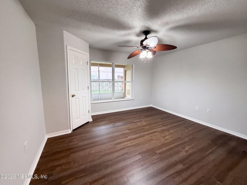 8215 Foxdale Dr, Jacksonville, FL 32210