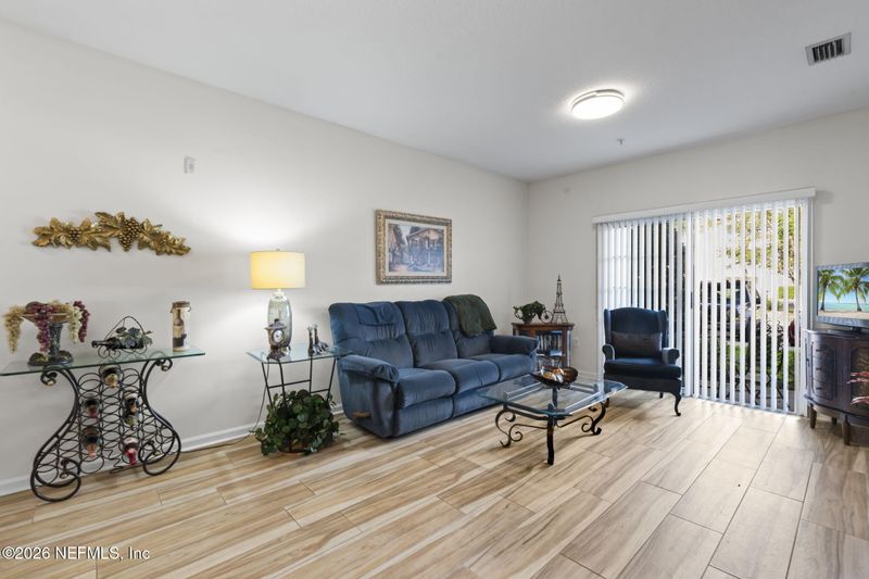 8218 Green Parrot Rd #105, Jacksonville, FL 32256