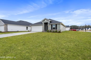 8223 Helmsley Blvd, Jacksonville, FL 32219