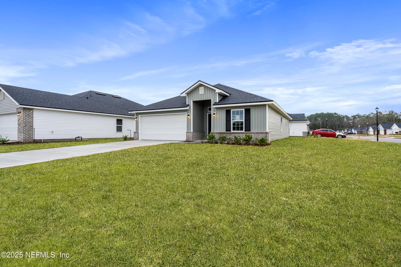 8223 Helmsley Blvd, Jacksonville, FL 32219