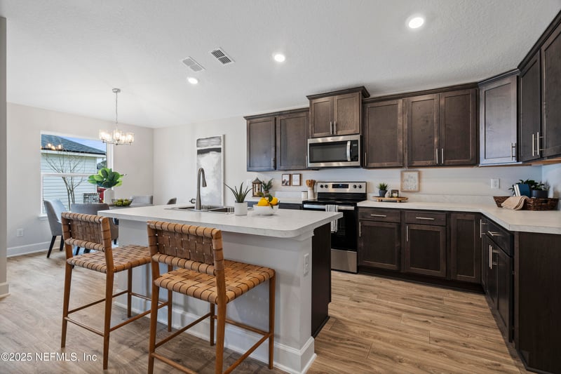 8223 Helmsley Blvd, Jacksonville, FL 32219