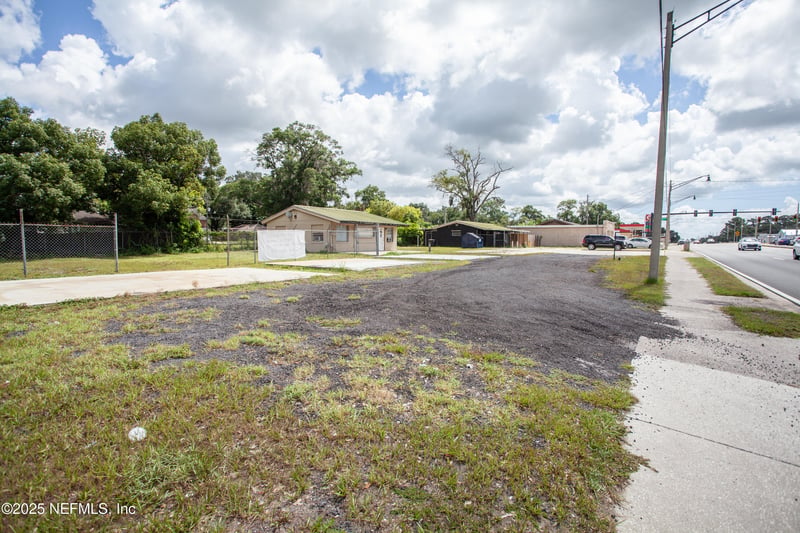 8225 103rd St, Jacksonville, FL 32210