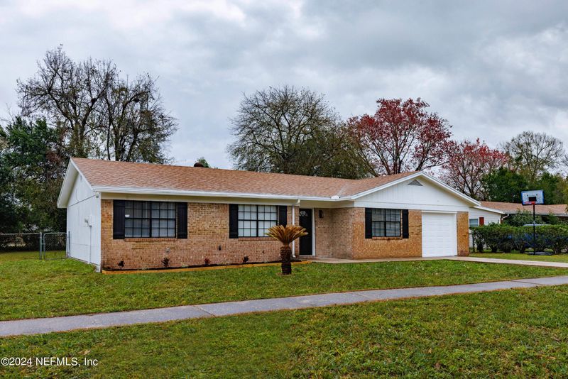 8225 Cassie Rd, Jacksonville, FL 32221