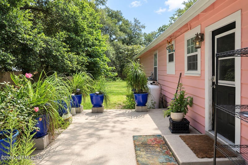 8231 Swan Lake Rd, Melrose, FL 32666