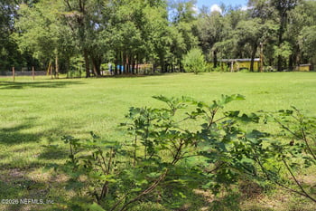 8231 Swan Lake Rd, Melrose, FL 32666