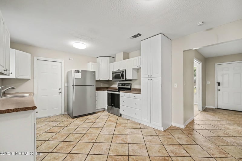8232 Frost St N, Jacksonville, FL 32221
