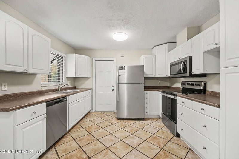 8232 Frost St N, Jacksonville, FL 32221