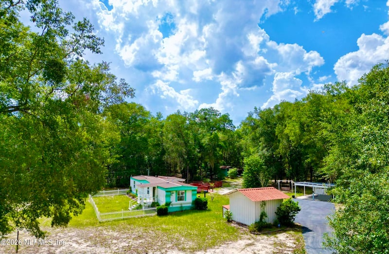 8232 Swan Lake Rd, Melrose, FL 32666