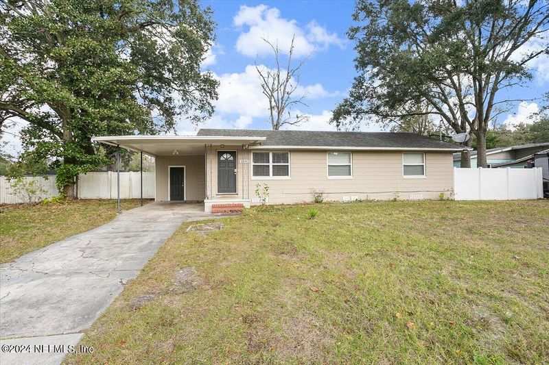8233 Circle St S St S, Jacksonville, FL 32216