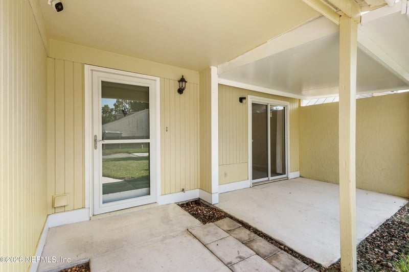 8234 Daisy Ln N, Jacksonville, FL 32244
