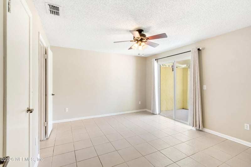 8234 Daisy Ln N, Jacksonville, FL 32244
