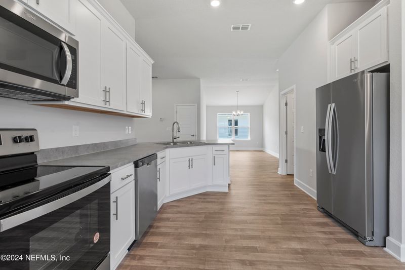 8235 Helmsley Blvd, Jacksonville, FL 32219
