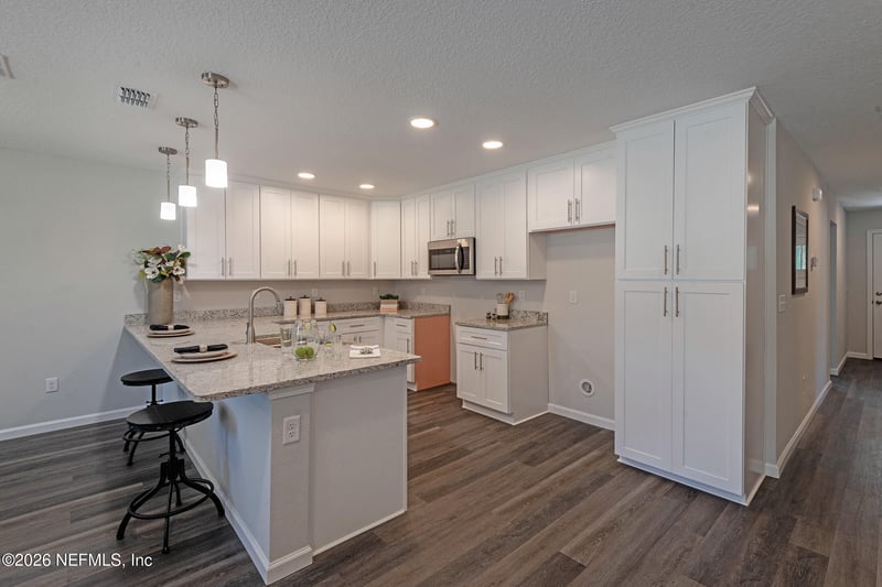 8239 Berry Ave, Jacksonville, FL 32211