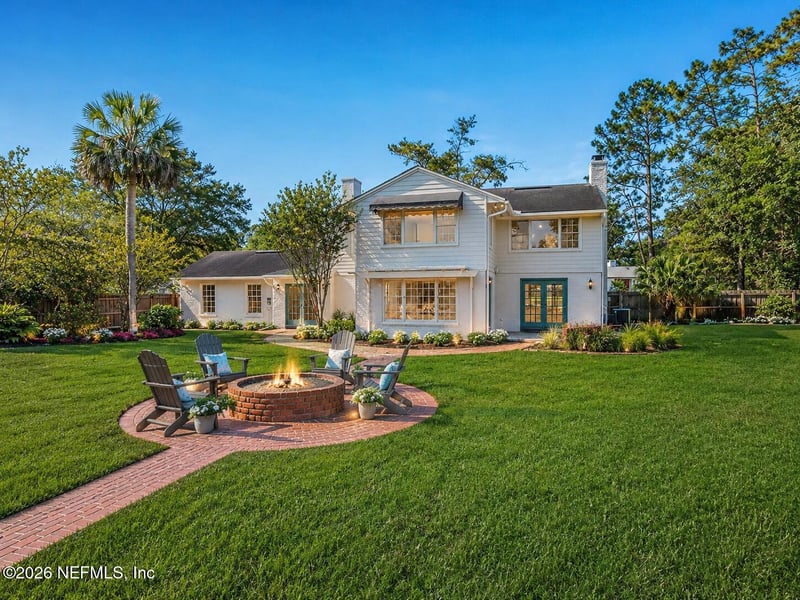 8239 Hollyridge Rd, Jacksonville, FL 32256